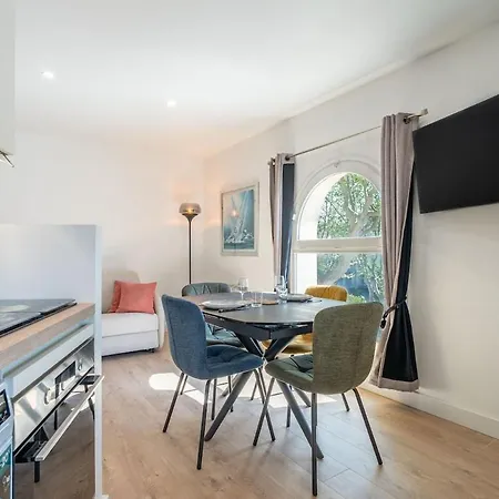 Sejour Duo Parfait, Plein Centre, Avec Parking Prive & Climatisation